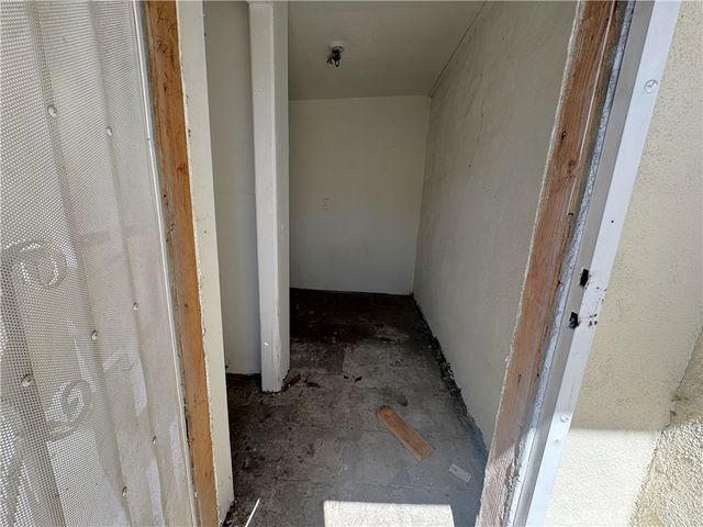 523 W 102nd Street, Los Angeles, CA 90044