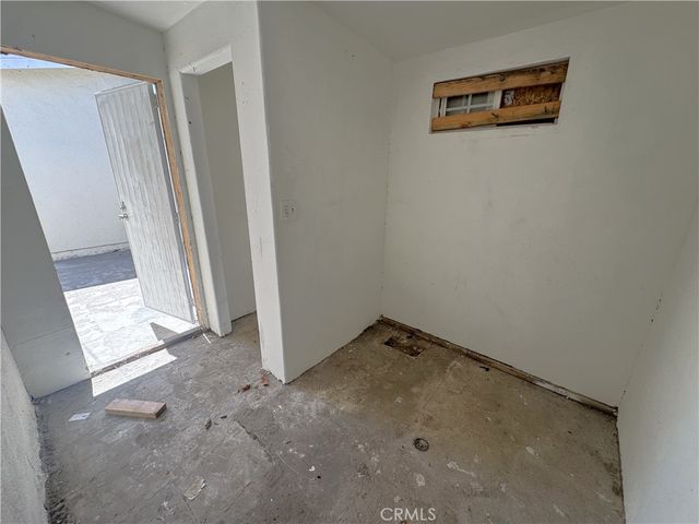 523 W 102nd Street, Los Angeles, CA 90044