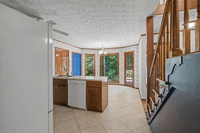 4352 Deerbrook Way, Lilburn, GA 30047