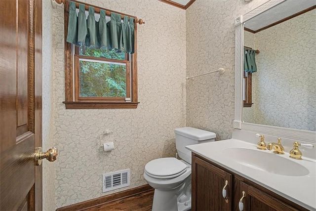 4352 Deerbrook Way, Lilburn, GA 30047