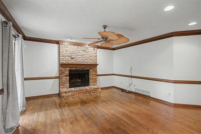 4352 Deerbrook Way, Lilburn, GA 30047
