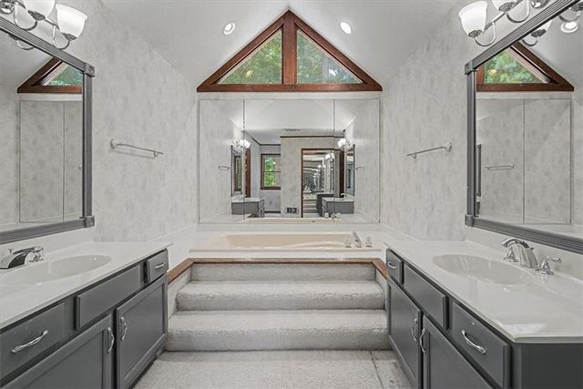 4352 Deerbrook Way, Lilburn, GA 30047