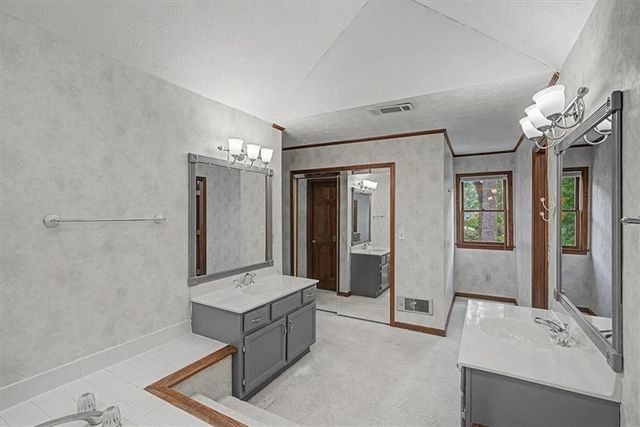 4352 Deerbrook Way, Lilburn, GA 30047