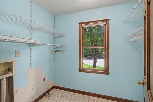 4352 Deerbrook Way, Lilburn, GA 30047