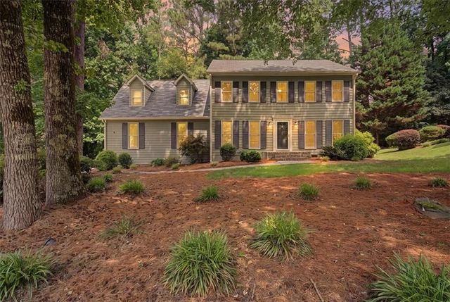 4352 Deerbrook Way, Lilburn, GA 30047