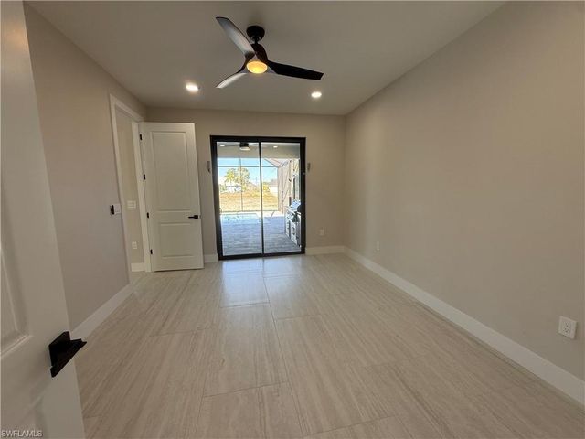 102 NE 8th PL, Cape Coral, FL 33993