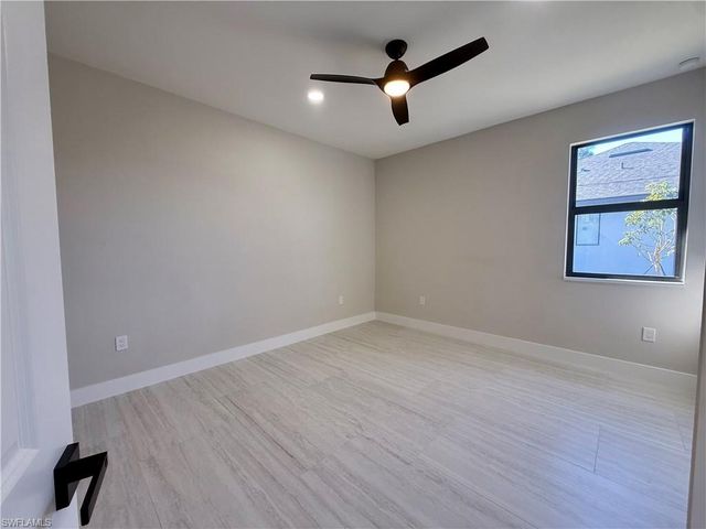 102 NE 8th PL, Cape Coral, FL 33993