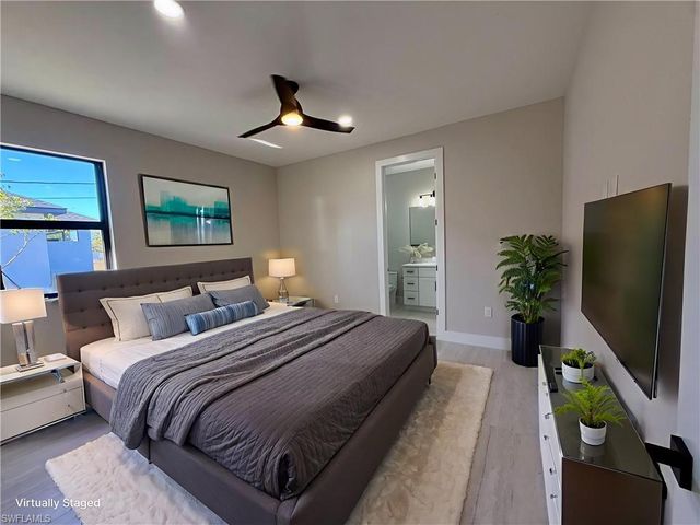 102 NE 8th PL, Cape Coral, FL 33993