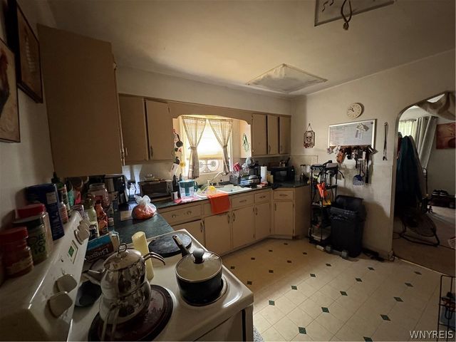 2438 Forest Avenue, Niagara Falls, NY 14301