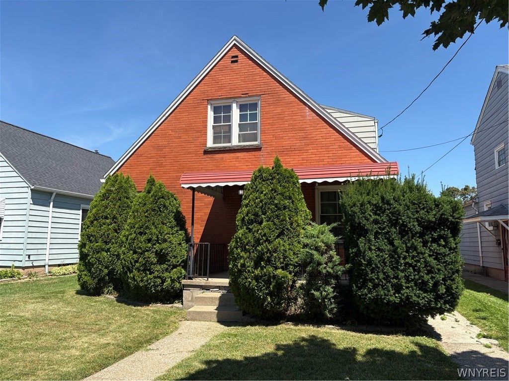 2438 Forest Avenue, Niagara Falls, NY 14301