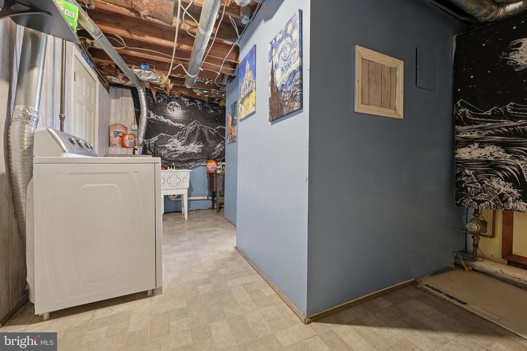 Image 29 of property listing at 324 MONTANA AVE, Hamilton, NJ 08619