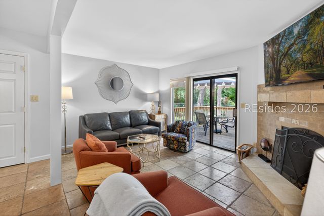 125 Shipyard Dr Apt 124, Hilton Head Island, SC 29928