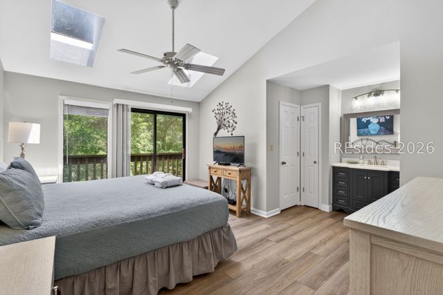 125 Shipyard Dr Apt 124, Hilton Head Island, SC 29928