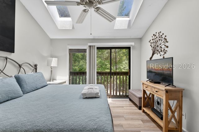 125 Shipyard Dr Apt 124, Hilton Head Island, SC 29928