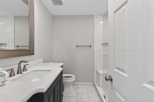 125 Shipyard Dr Apt 124, Hilton Head Island, SC 29928