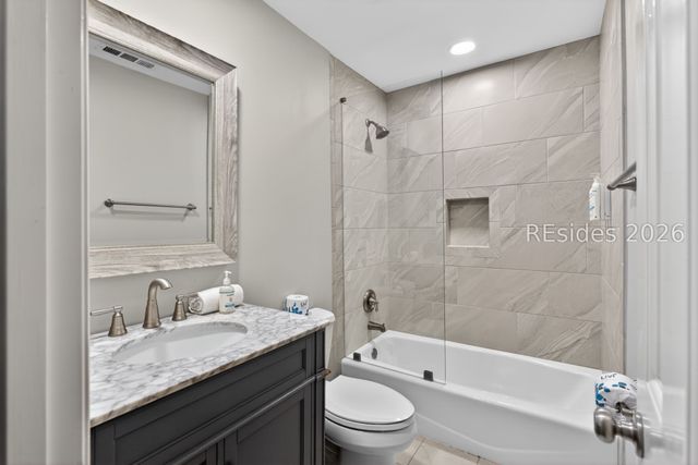 125 Shipyard Dr Apt 124, Hilton Head Island, SC 29928
