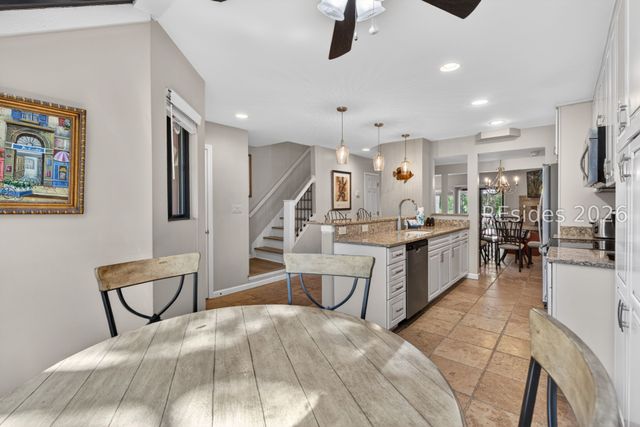 125 Shipyard Dr Apt 124, Hilton Head Island, SC 29928