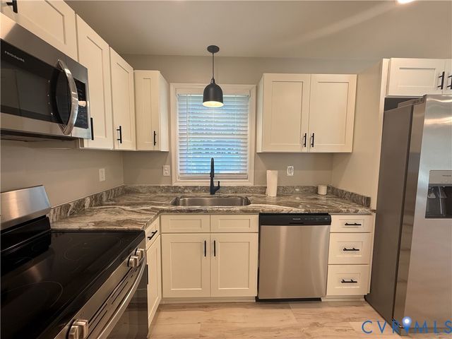 8718 Huntingcreek Cir, North Chesterfield, VA 23237
