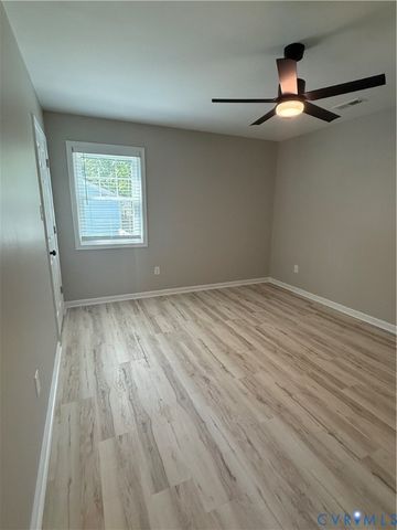8718 Huntingcreek Cir, North Chesterfield, VA 23237