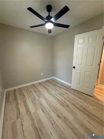 8718 Huntingcreek Cir, North Chesterfield, VA 23237