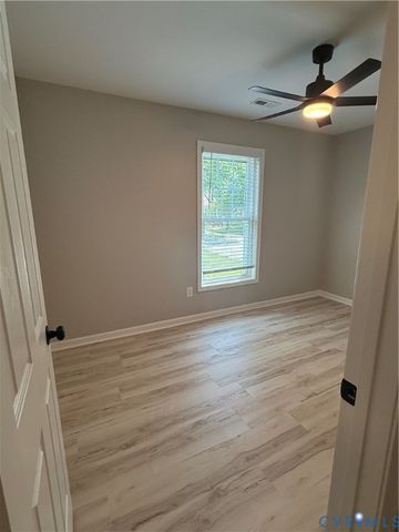 8718 Huntingcreek Cir, North Chesterfield, VA 23237