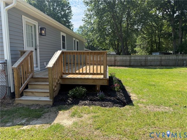 8718 Huntingcreek Cir, North Chesterfield, VA 23237