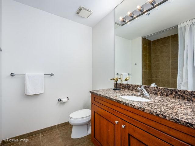 160 E Illinois Street 901, Chicago, IL 60611