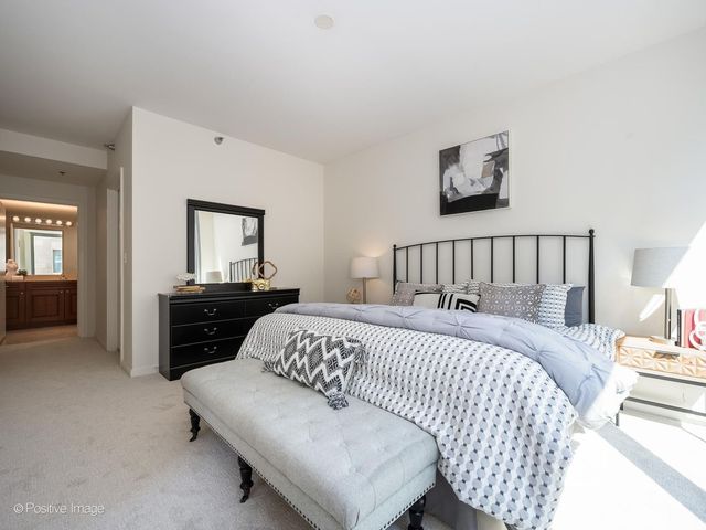 160 E Illinois Street 901, Chicago, IL 60611
