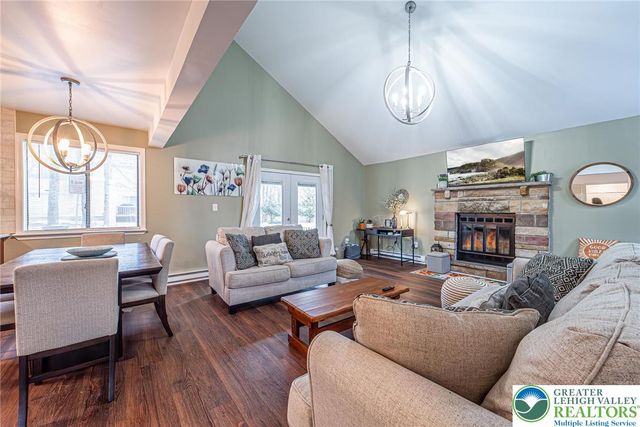 3335 Woodland Drive, Coolbaugh Twp, PA 18466