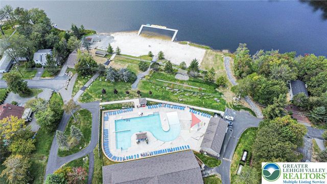 3335 Woodland Drive, Coolbaugh Twp, PA 18466