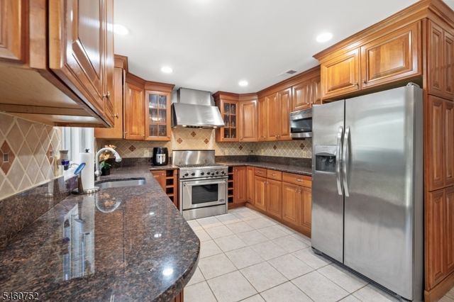 3 Hughey Lane, Hillsborough Twp., NJ 08844