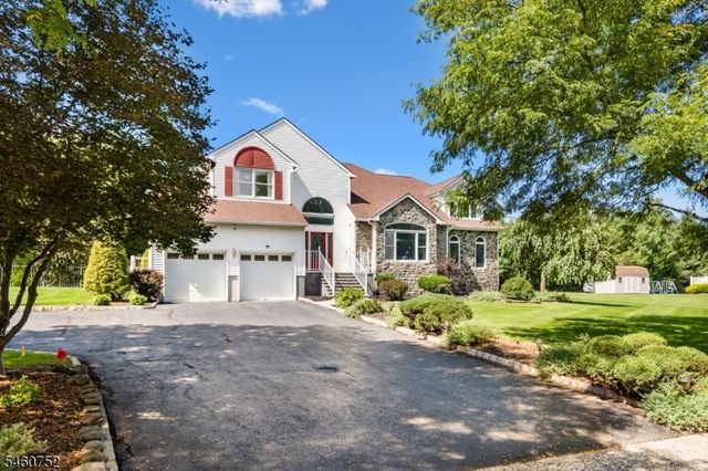 3 Hughey Lane, Hillsborough Twp., NJ 08844
