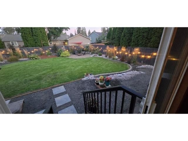 10224 N Parkside Dr, Nine Mile Falls, WA 99026