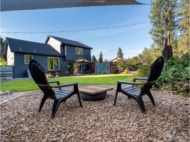 10224 N Parkside Dr, Nine Mile Falls, WA 99026