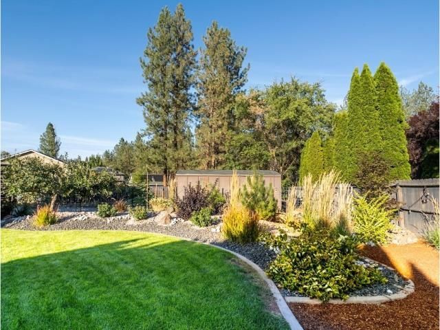 10224 N Parkside Dr, Nine Mile Falls, WA 99026