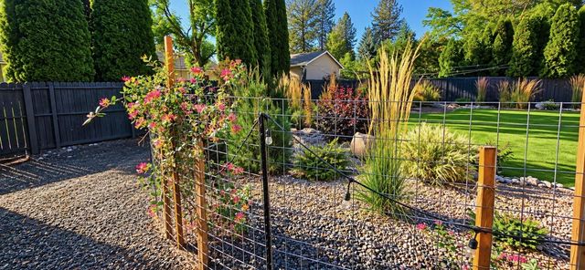 10224 N Parkside Dr, Nine Mile Falls, WA 99026