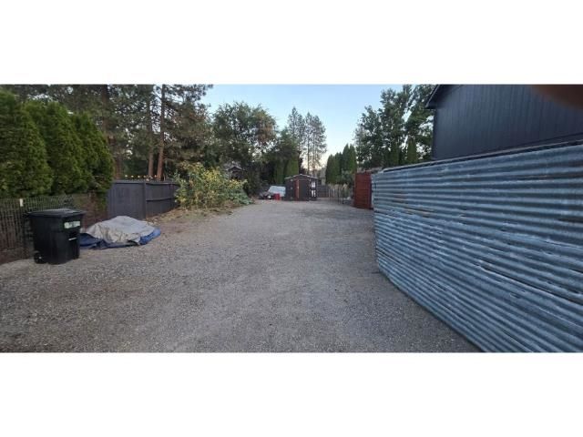 10224 N Parkside Dr, Nine Mile Falls, WA 99026
