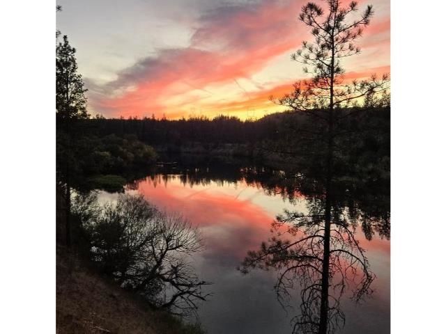 10224 N Parkside Dr, Nine Mile Falls, WA 99026