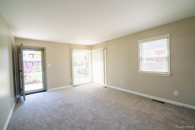 18580 Marsha Street, Riverview, MI 48193