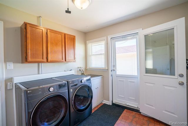 18580 Marsha Street, Riverview, MI 48193