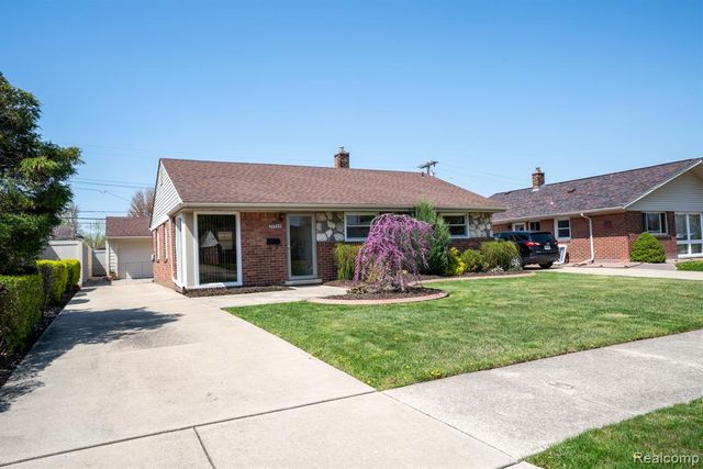 18580 Marsha Street, Riverview, MI 48193