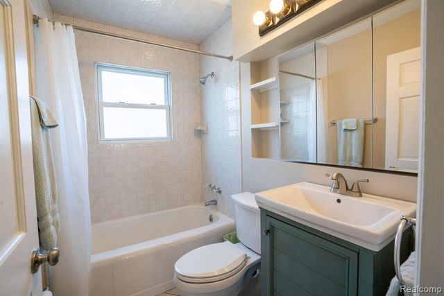 18580 Marsha Street, Riverview, MI 48193