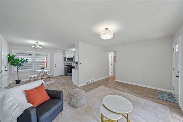 11368 Delmar Street, Kansas City, MO 64134