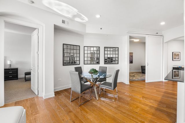 717 S Riverside Dr Apt 603, Memphis, TN 38103