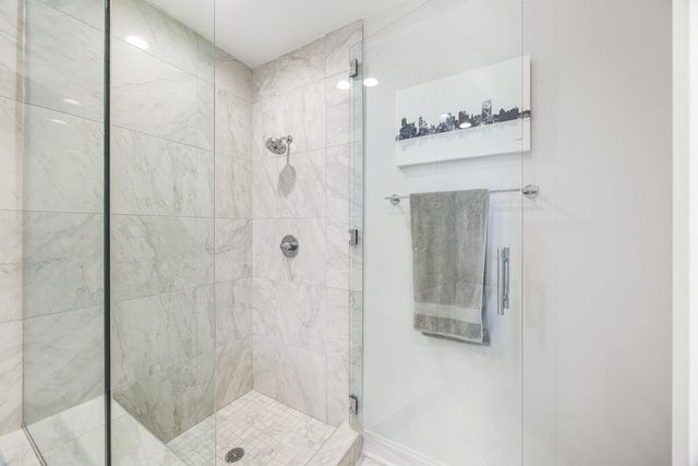 717 S Riverside Dr Apt 603, Memphis, TN 38103