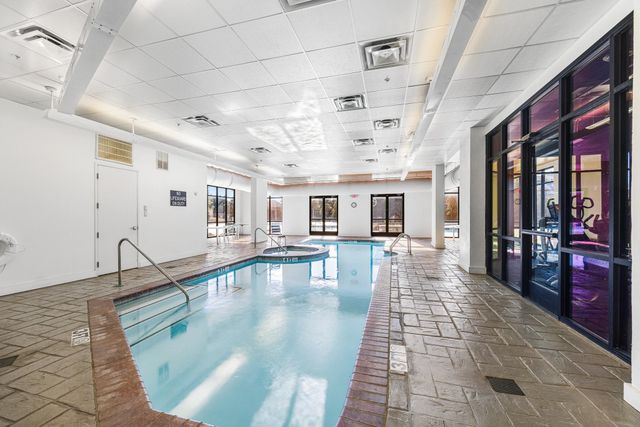 717 S Riverside Dr Apt 603, Memphis, TN 38103