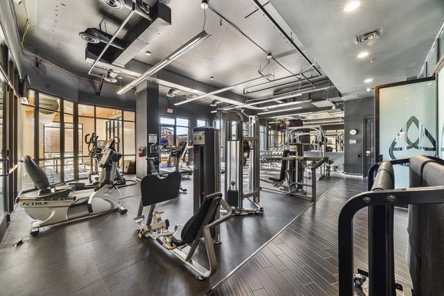 717 S Riverside Dr Apt 603, Memphis, TN 38103