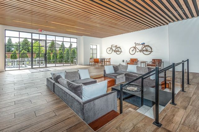 717 S Riverside Dr Apt 603, Memphis, TN 38103