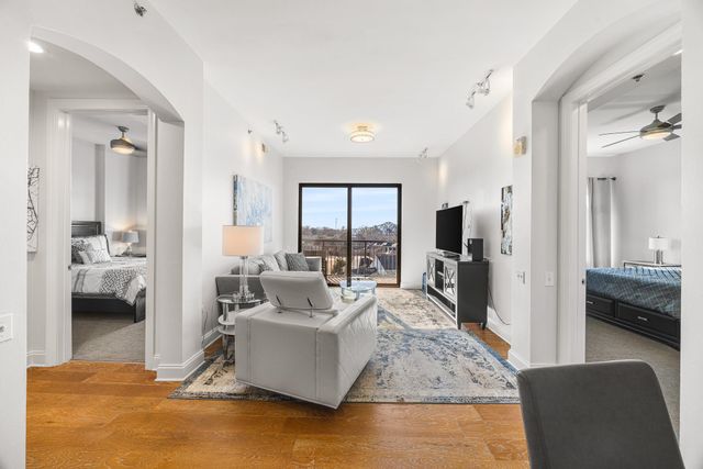 717 S Riverside Dr Apt 603, Memphis, TN 38103