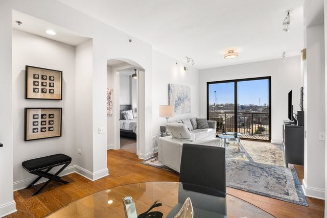 717 S Riverside Dr Apt 603, Memphis, TN 38103